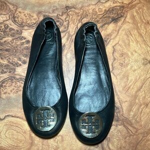 Black leather slipper